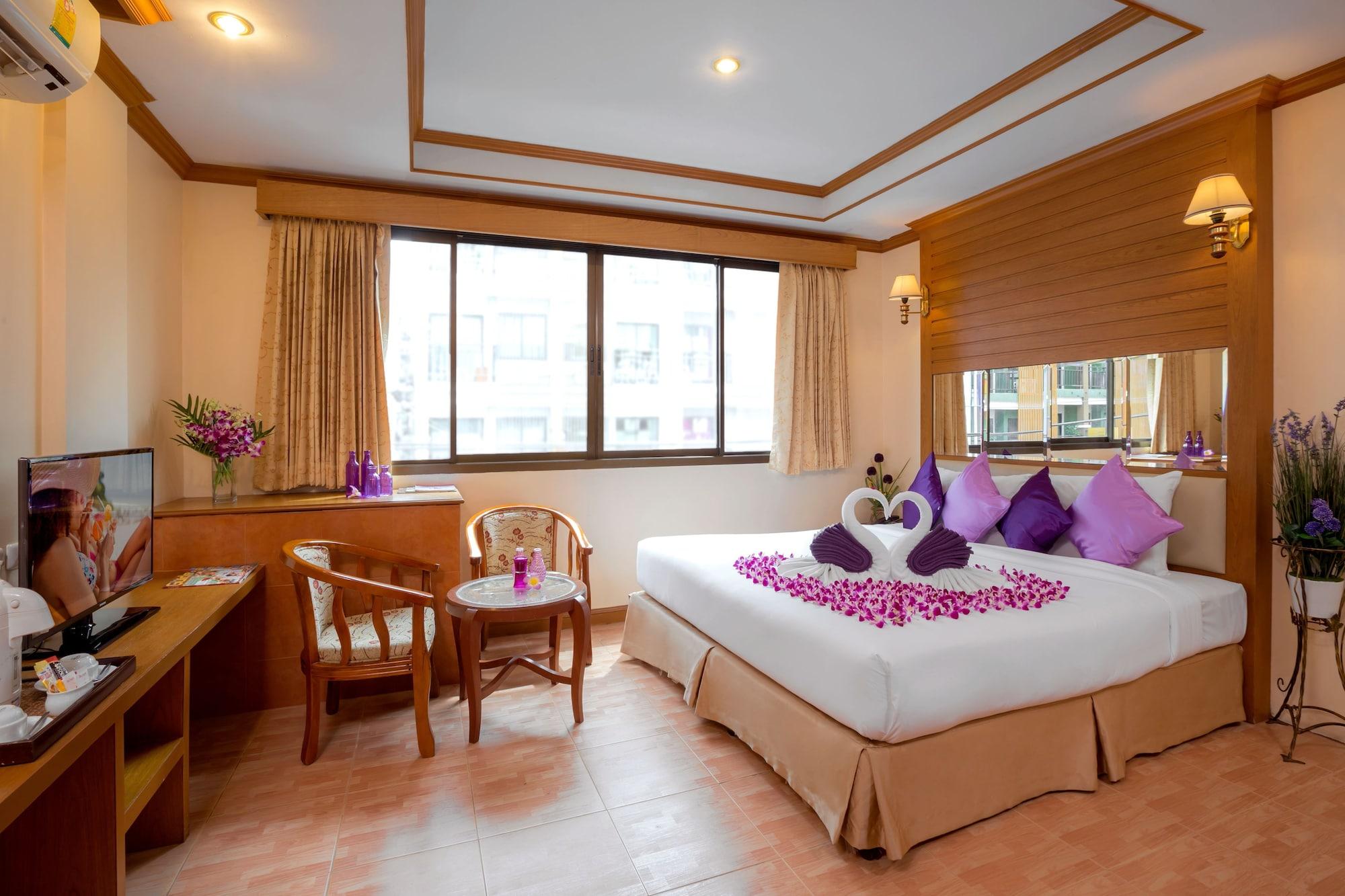 Bangkok Residence Patong Exterior photo