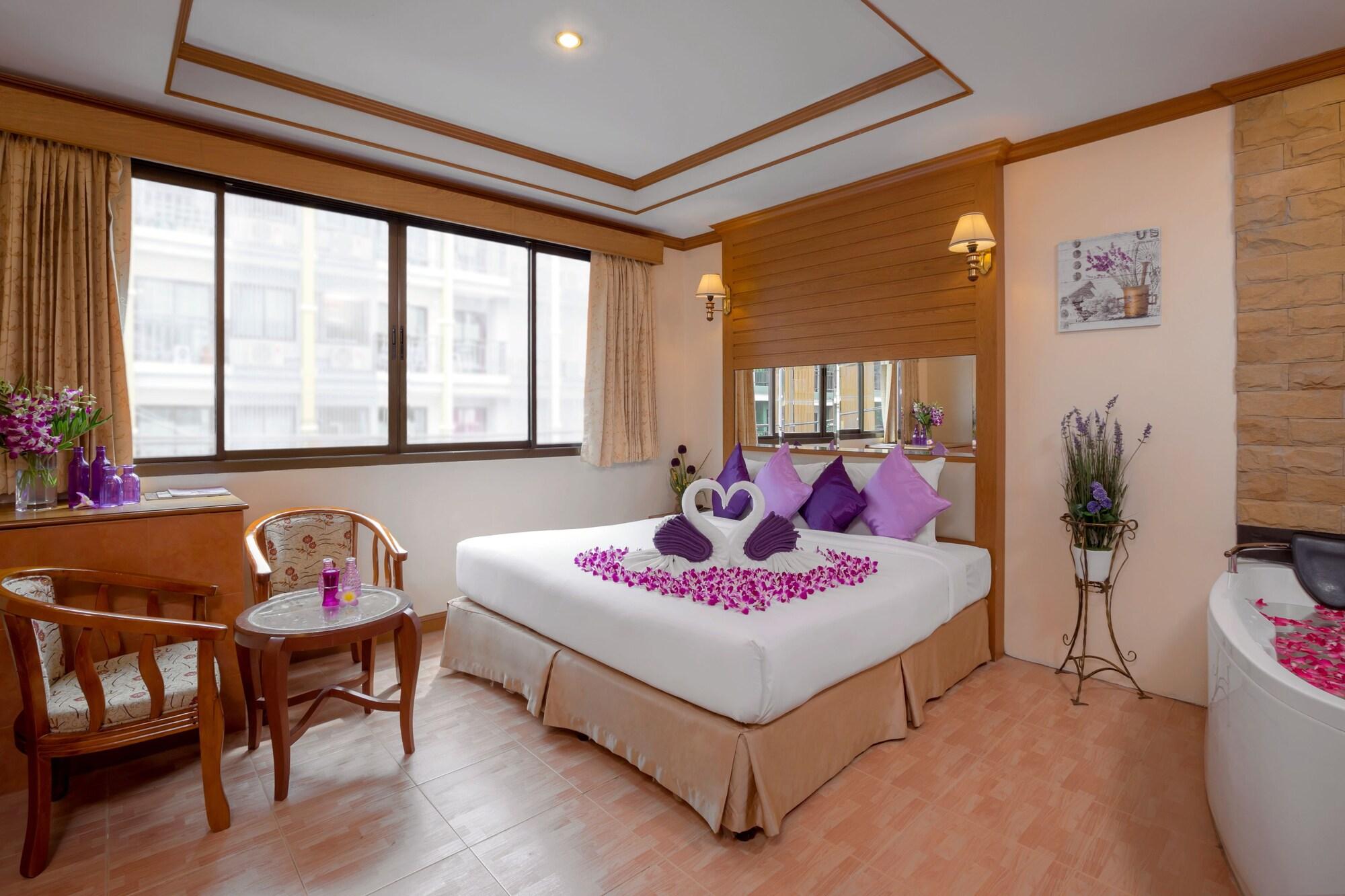 Bangkok Residence Patong Exterior photo